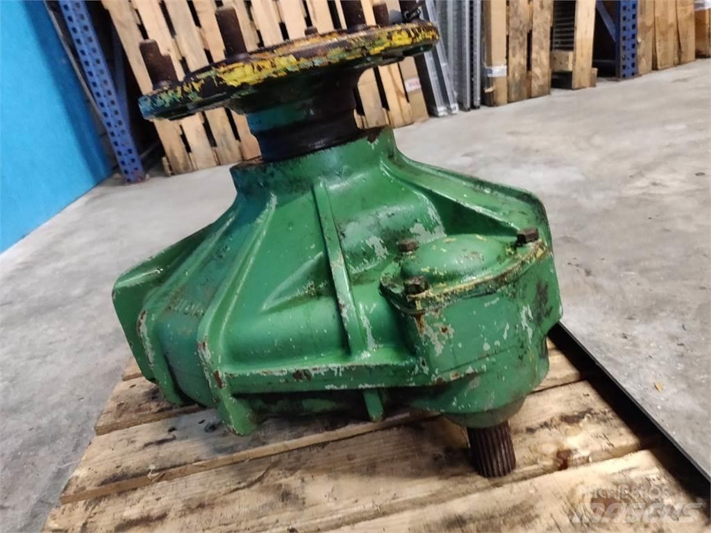 John Deere 1065 Combine Attachments