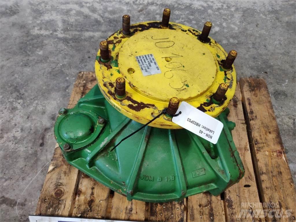 John Deere 1065 Combine Attachments