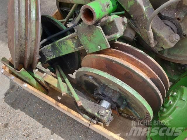 John Deere 1075 Farm Equipment - Others
