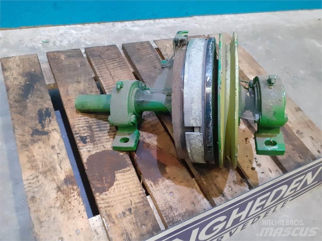 John Deere 1075 Combine Attachments