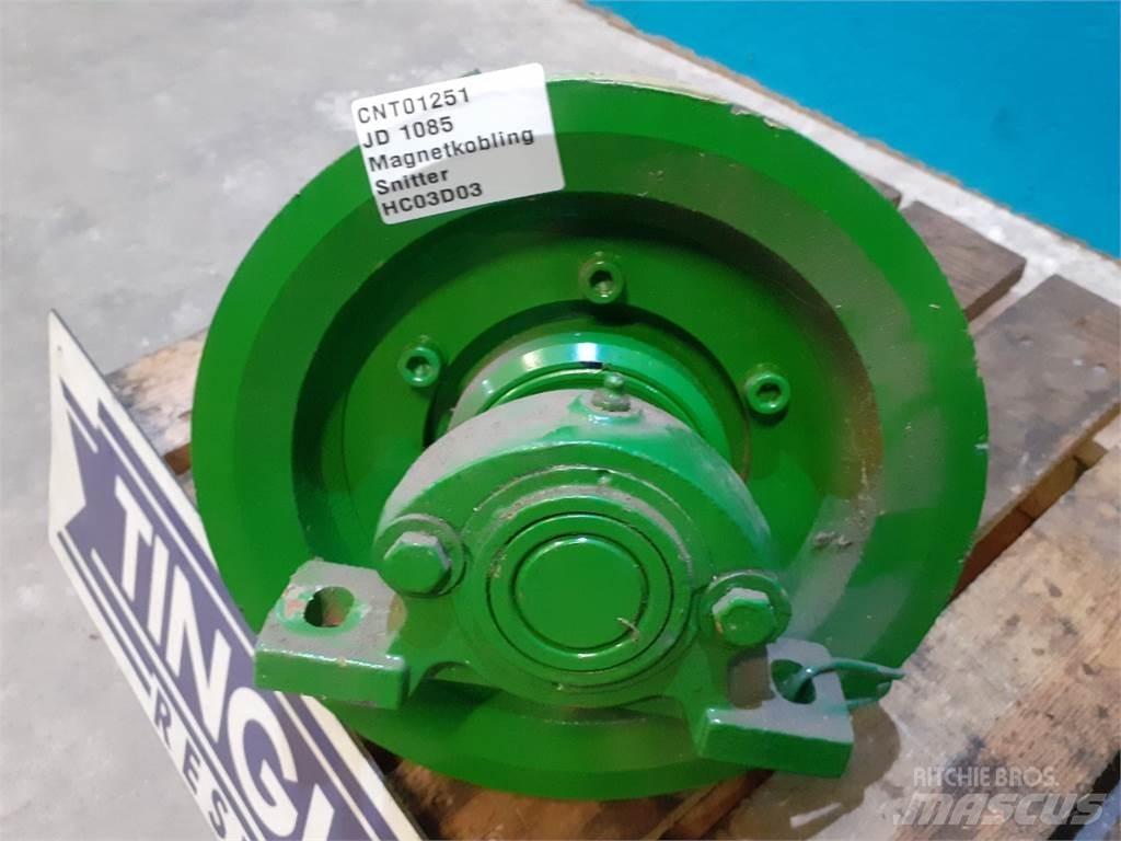 John Deere 1075 Combine Attachments