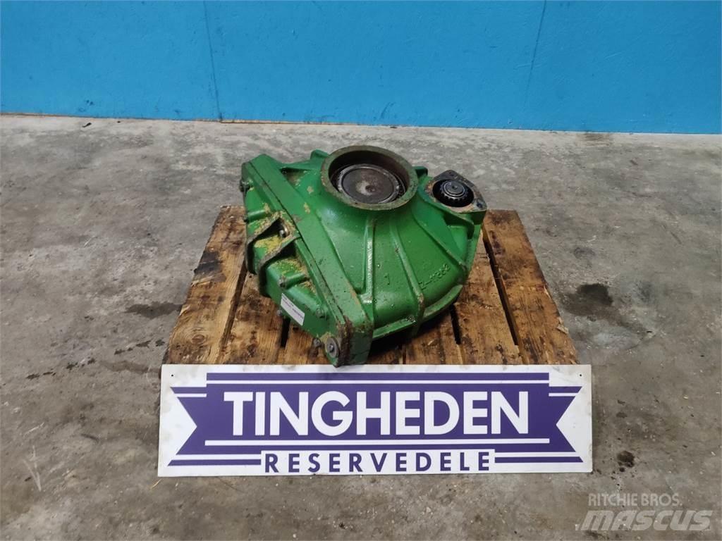John Deere 1075 Combine Attachments