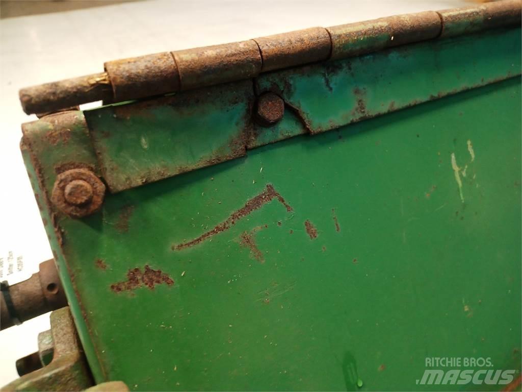 John Deere 1075 Combine Attachments