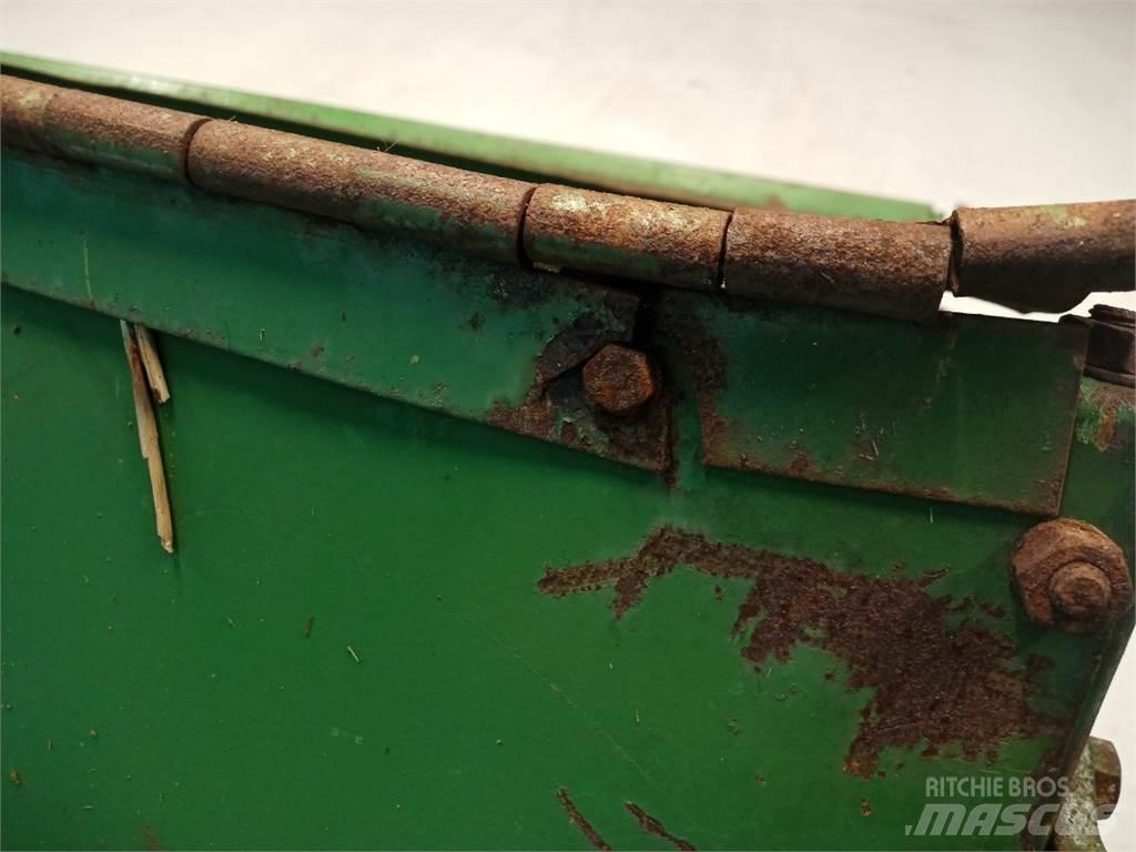 John Deere 1075 Combine Attachments
