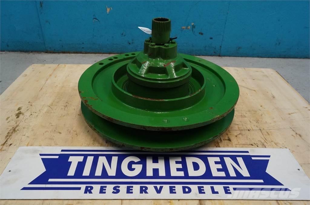 John Deere 1075 Farm Equipment - Others