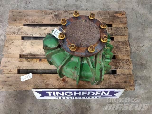 John Deere 1085 Combine Attachments