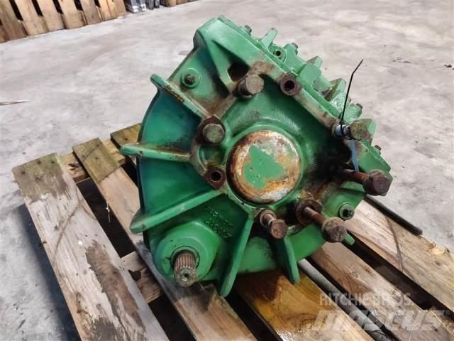 John Deere 1085 Combine Attachments