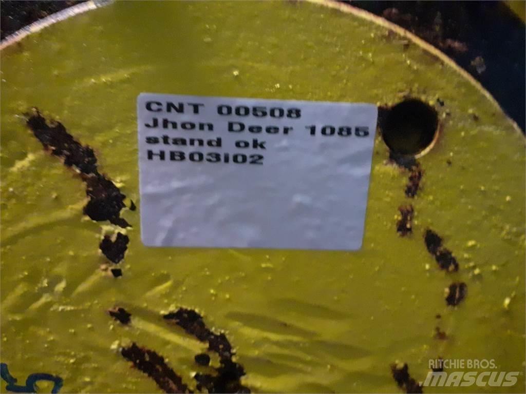 John Deere 1085 Combine Attachments