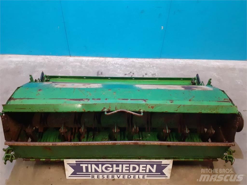 John Deere 1085 Combine Attachments