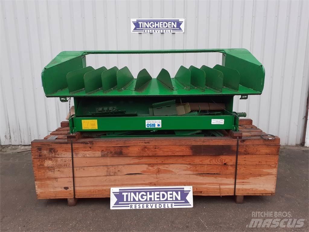 John Deere 1085 Combine Attachments