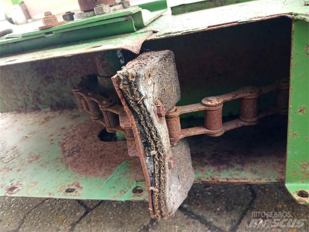 John Deere 1085 Combine Attachments
