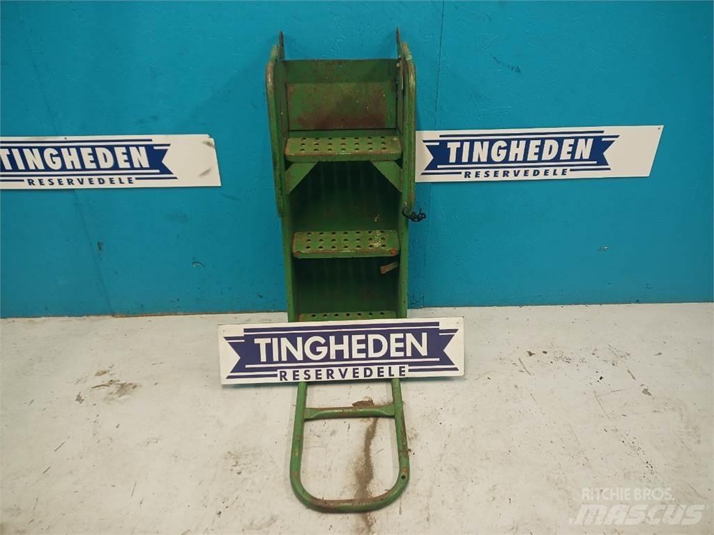 John Deere 1085 Farm Equipment - Others