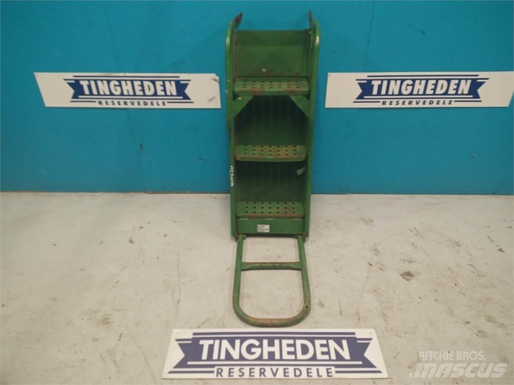 John Deere 1085 Farm Equipment - Others