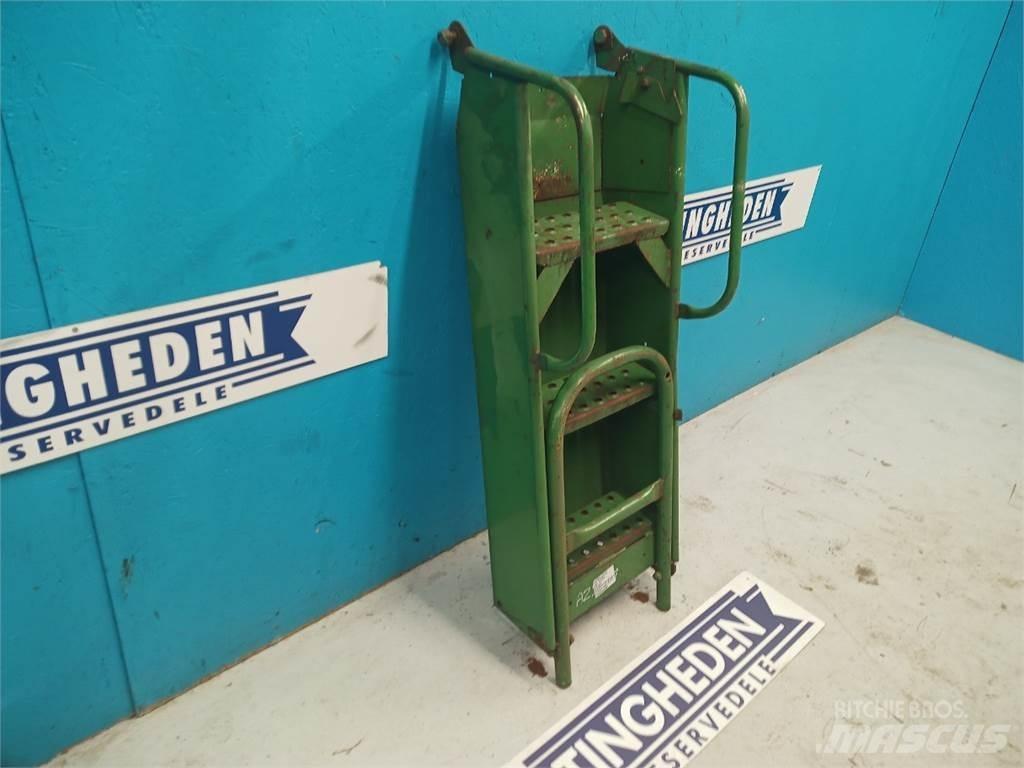 John Deere 1085 Farm Equipment - Others