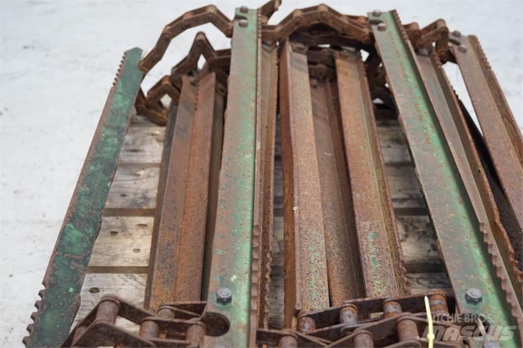 John Deere 1085 Combine Attachments