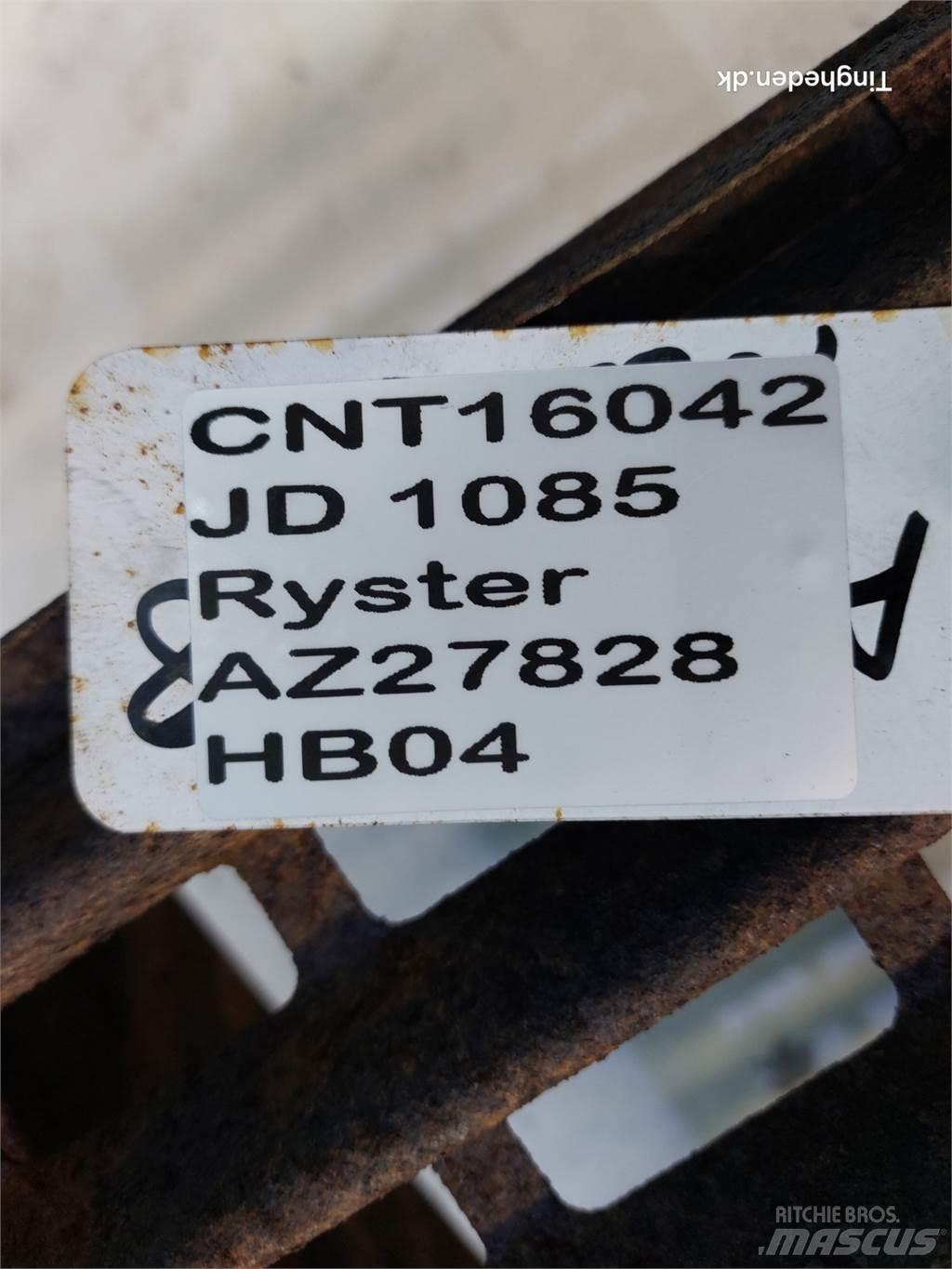 John Deere 1085 Combine Attachments
