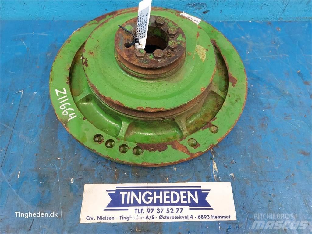 John Deere 1166 Farm Equipment - Others