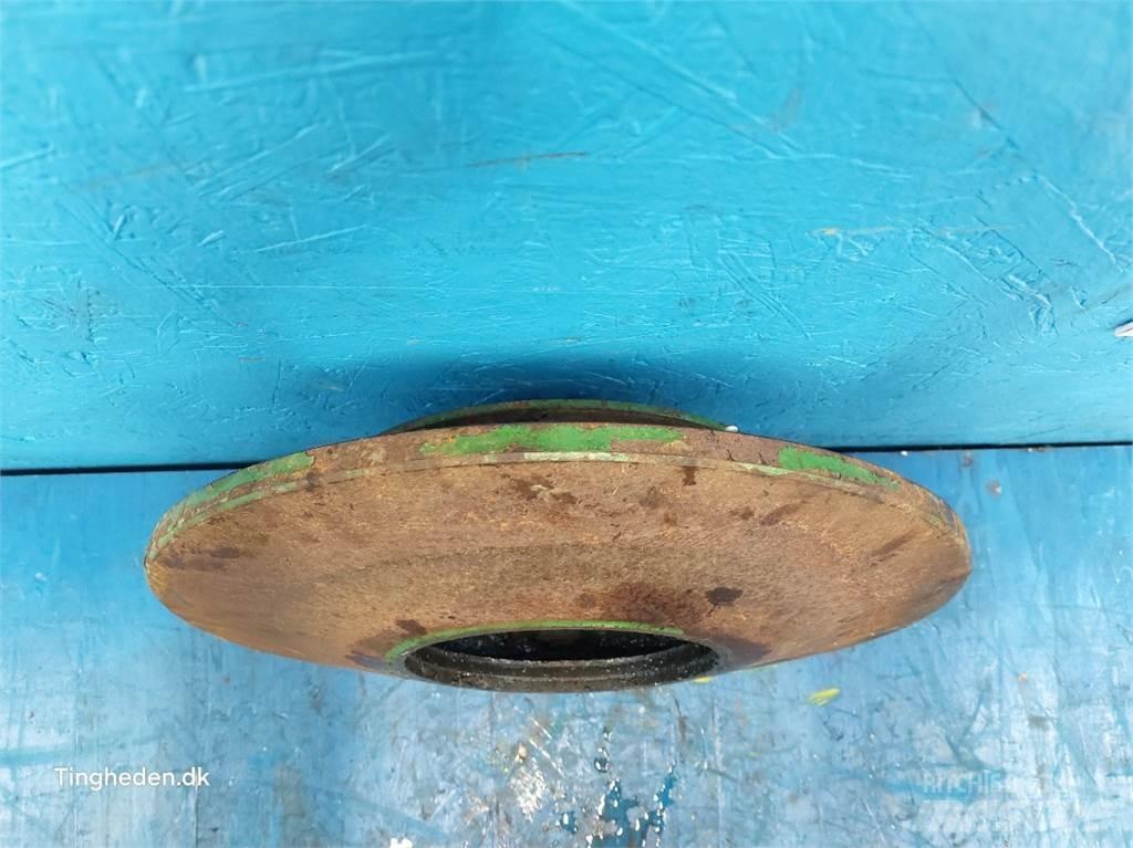 John Deere 1166 Farm Equipment - Others