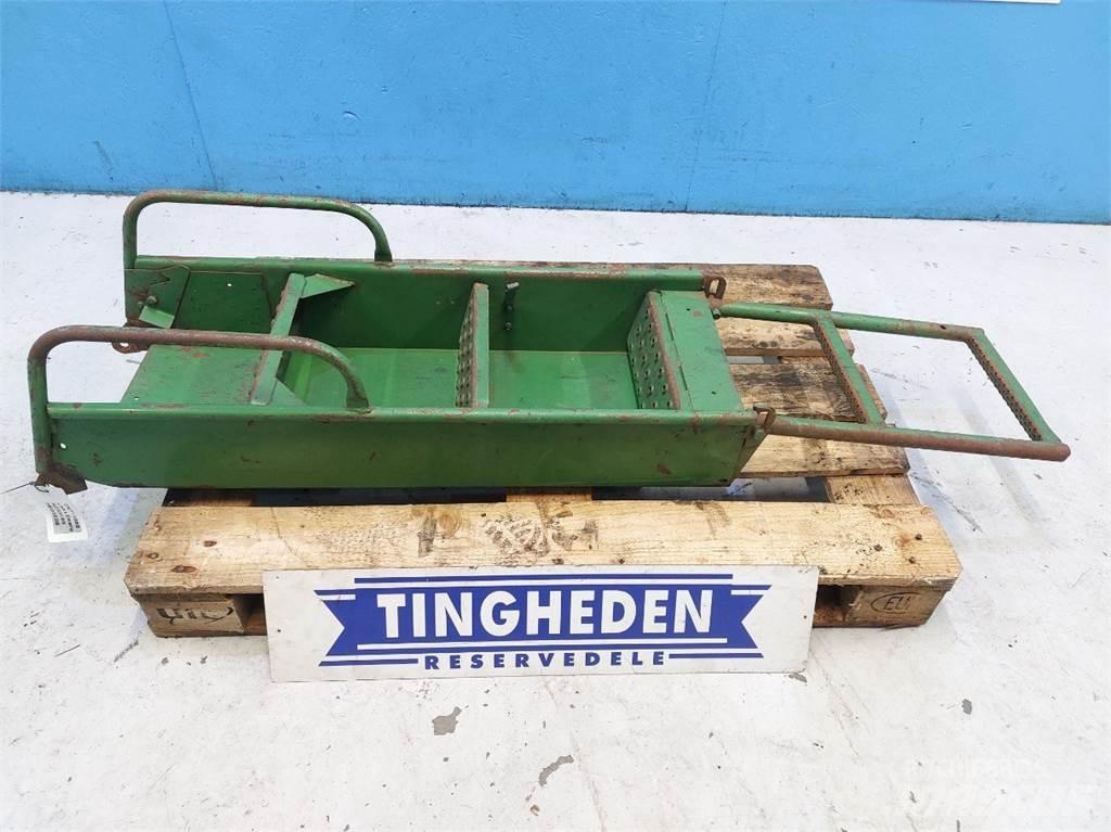 John Deere 1177 Farm Equipment - Others