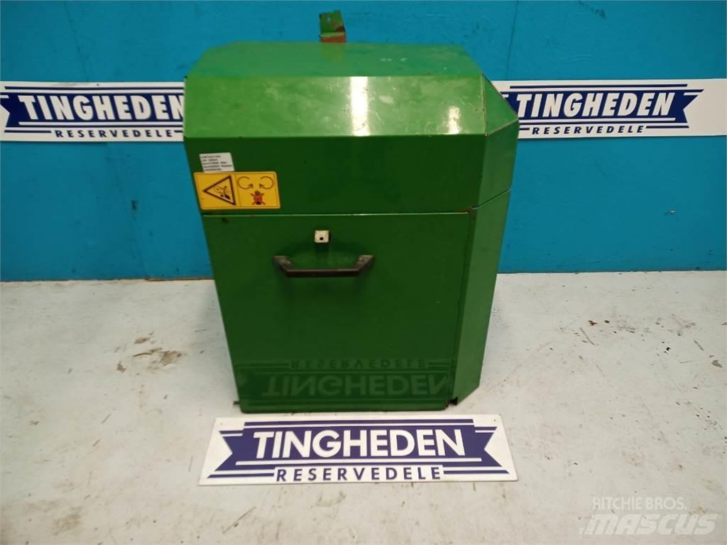 John Deere 2054 Farm Equipment - Others