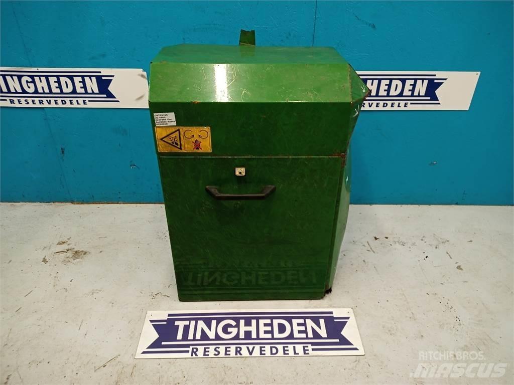 John Deere 2054 Farm Equipment - Others