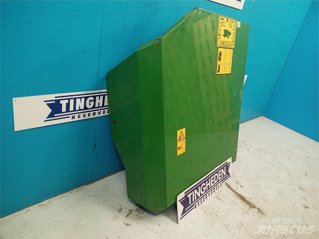 John Deere 2054 Farm Equipment - Others