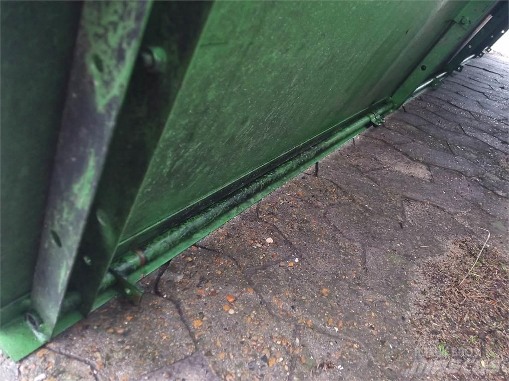 John Deere 2054 Farm Equipment - Others