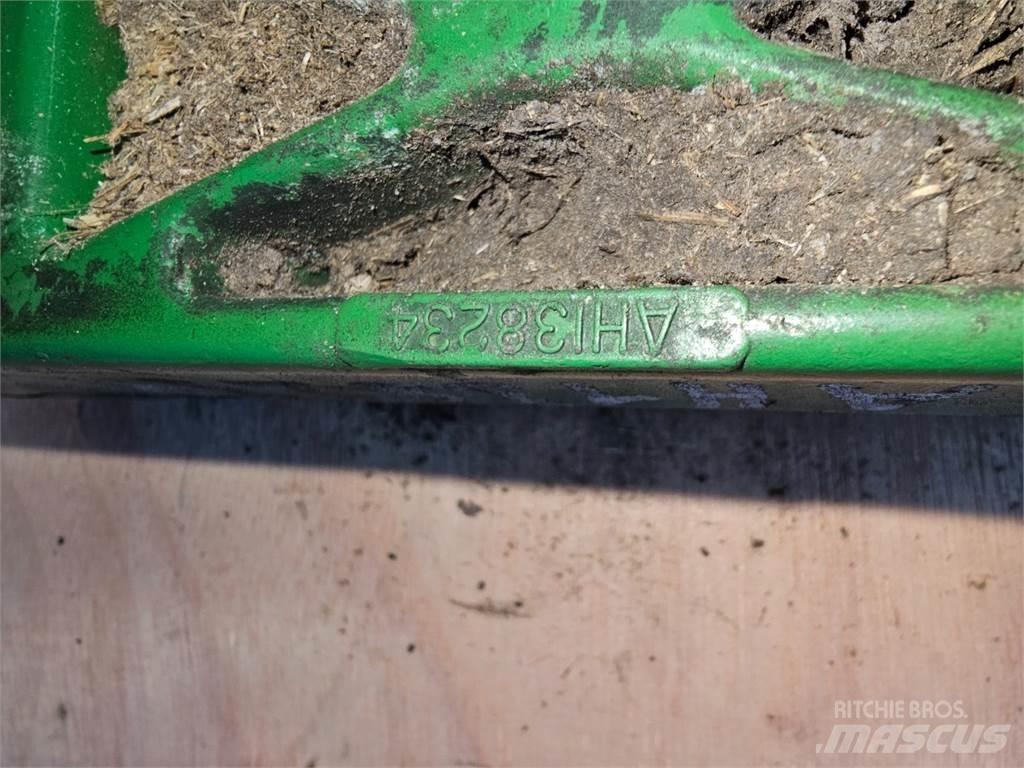 John Deere 2054 Sand And Salt Spreaders