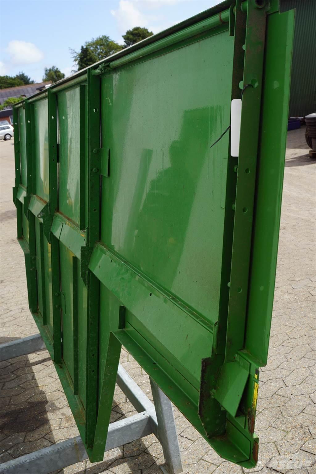 John Deere 2054 Farm Equipment - Others