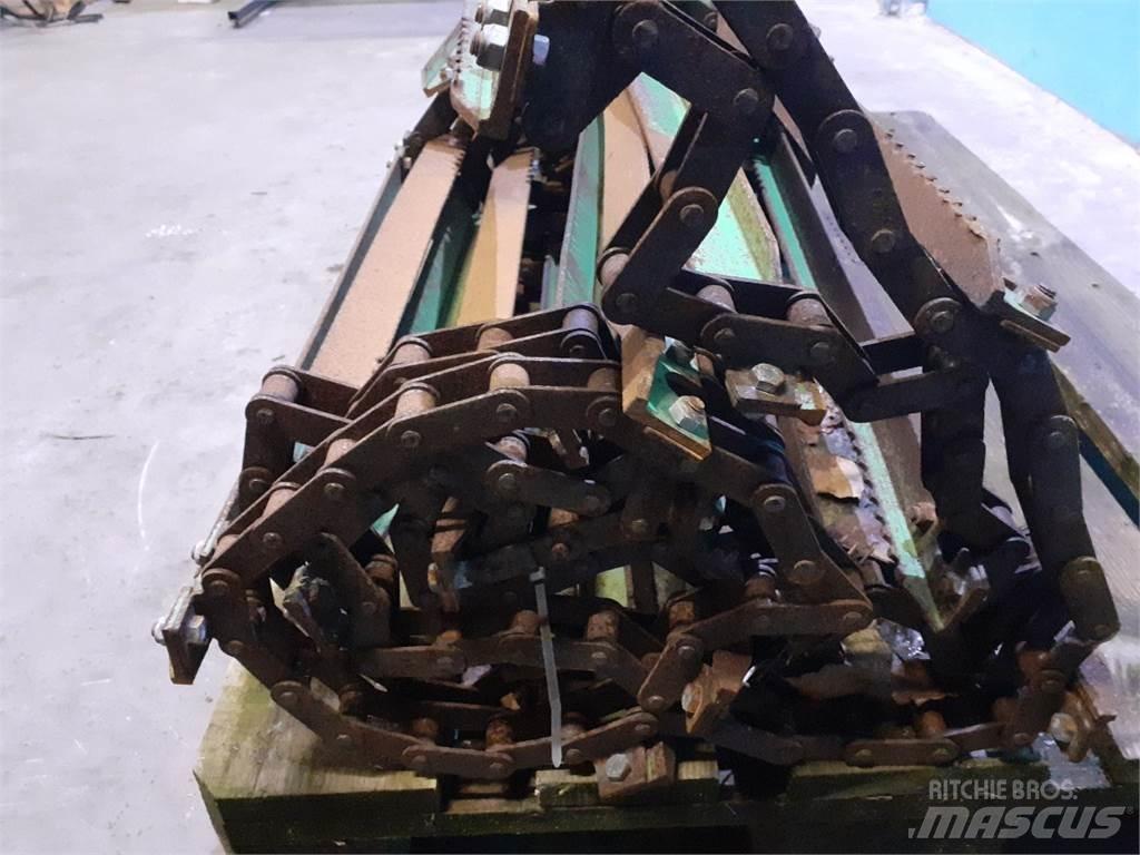 John Deere 2056 Combine Attachments