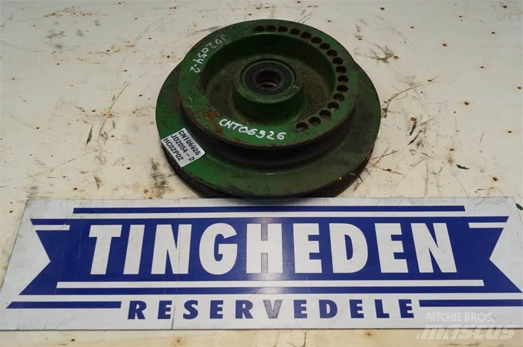 John Deere 2058 Farm Equipment - Others