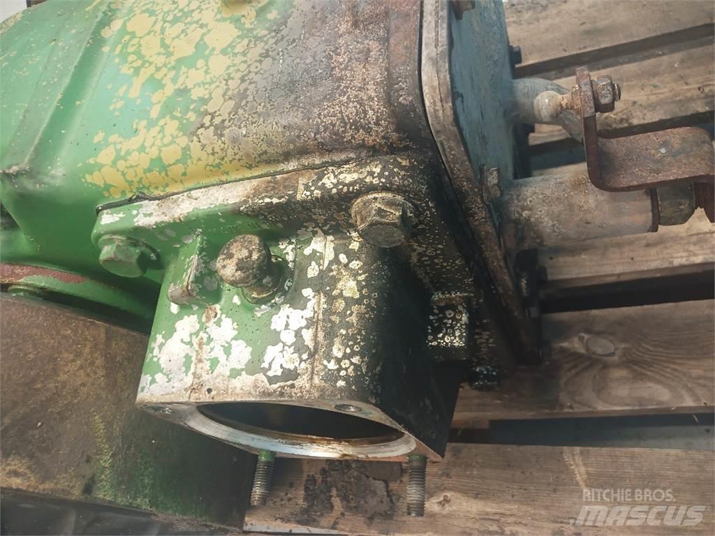 John Deere 2066 Transmission