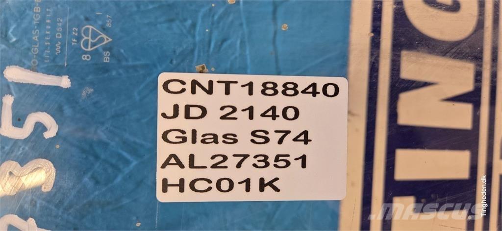 John Deere 2140 Cabins and interior