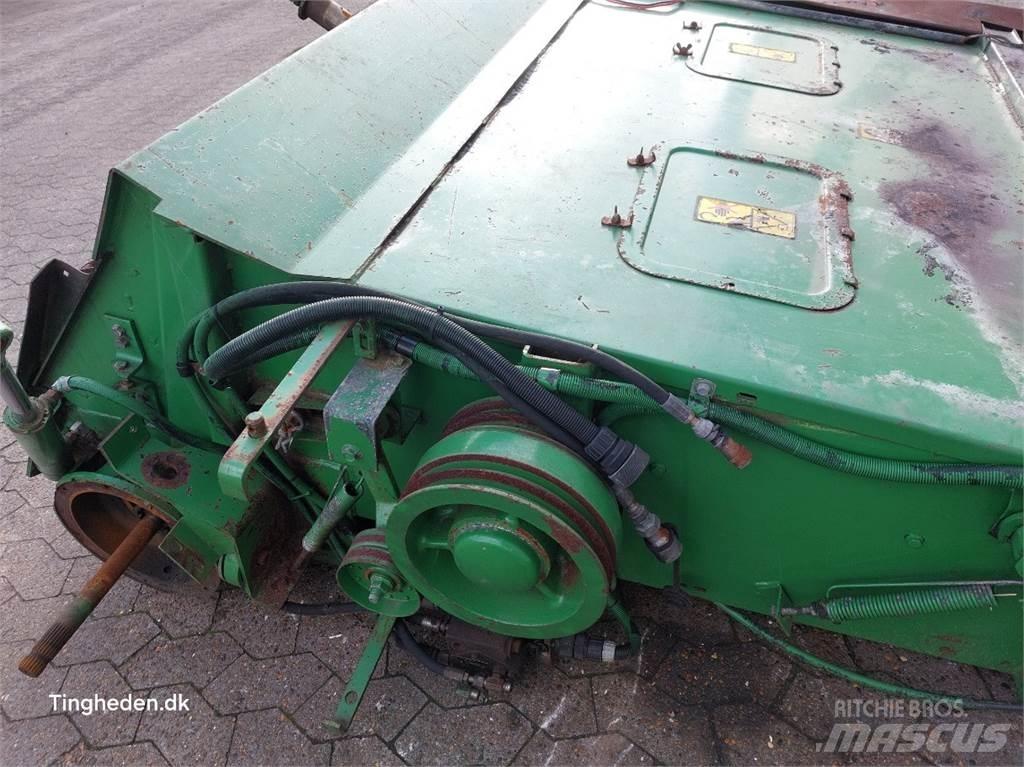 John Deere 2266 Combine Attachments