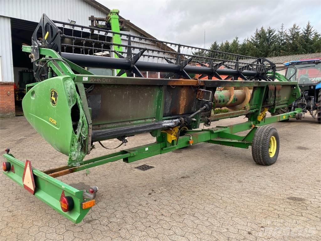 John Deere 25 Combine Attachments