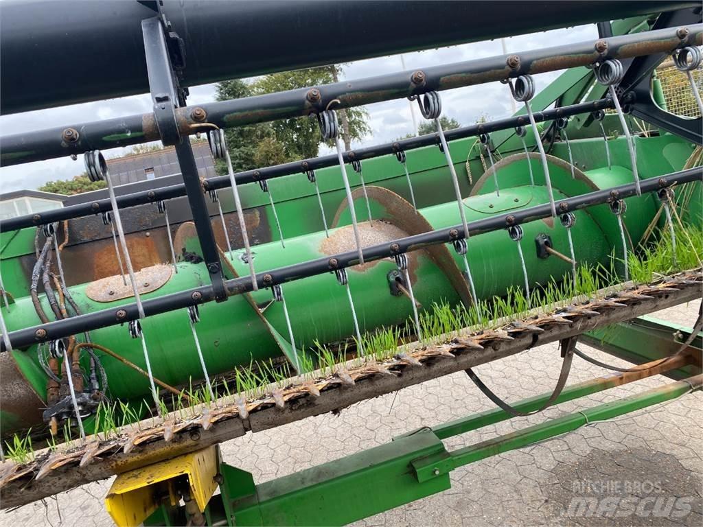 John Deere 25 Combine Attachments