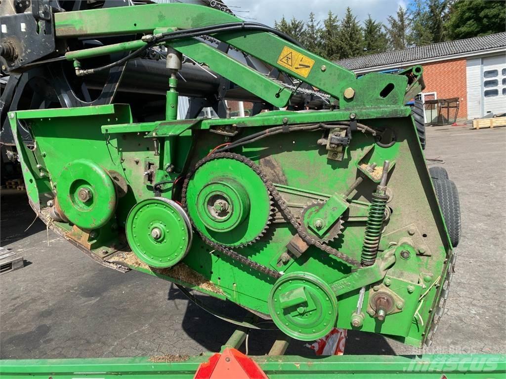 John Deere 30 Combine Attachments