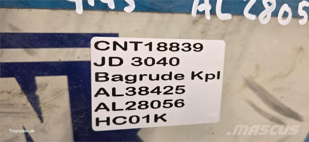 John Deere 3040 Cabins and interior