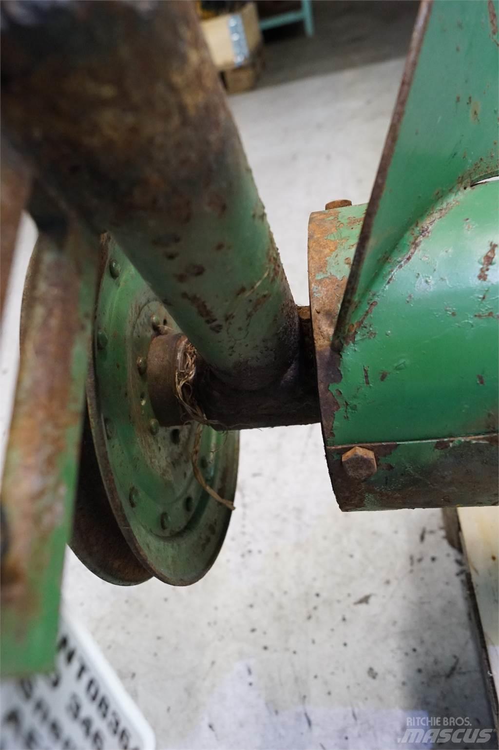 John Deere 346 Farm Equipment - Others