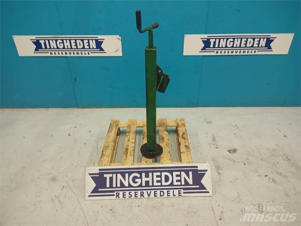 John Deere 580 Farm Equipment - Others