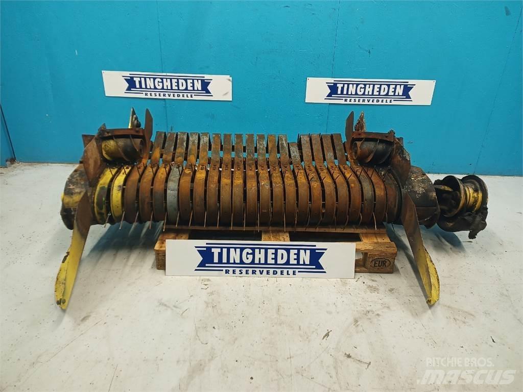 John Deere 590 Farm Equipment - Others