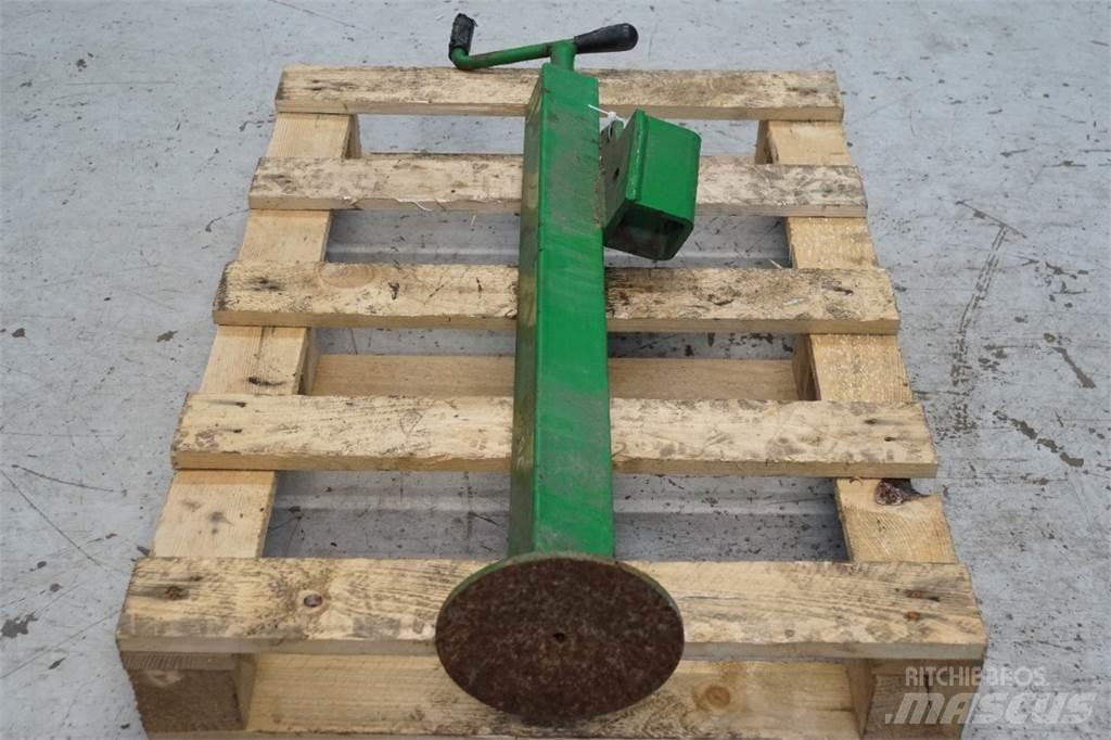 John Deere 590 Farm Equipment - Others