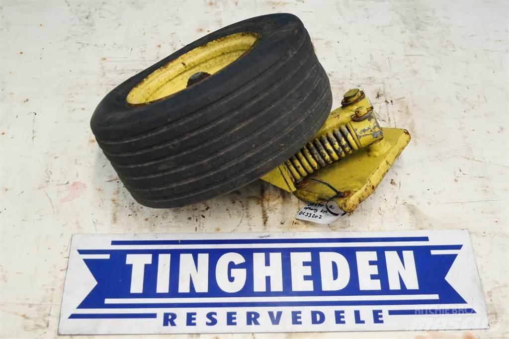 John Deere 590 Farm Equipment - Others