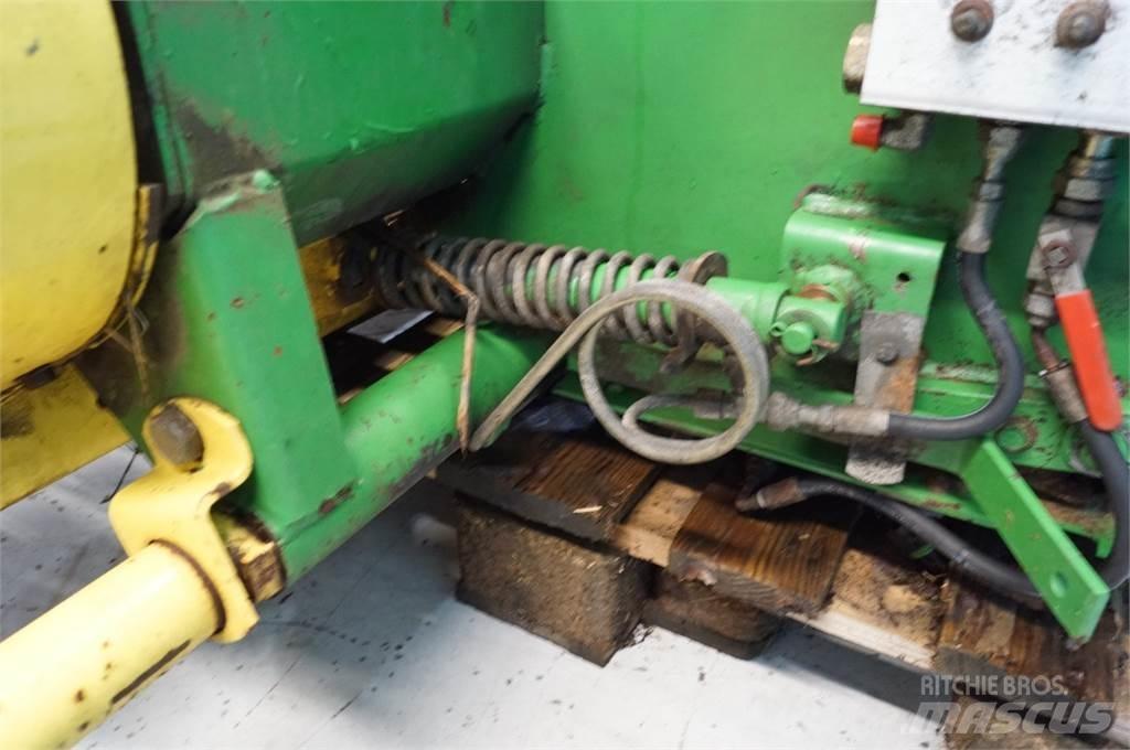 John Deere 590 Farm Equipment - Others