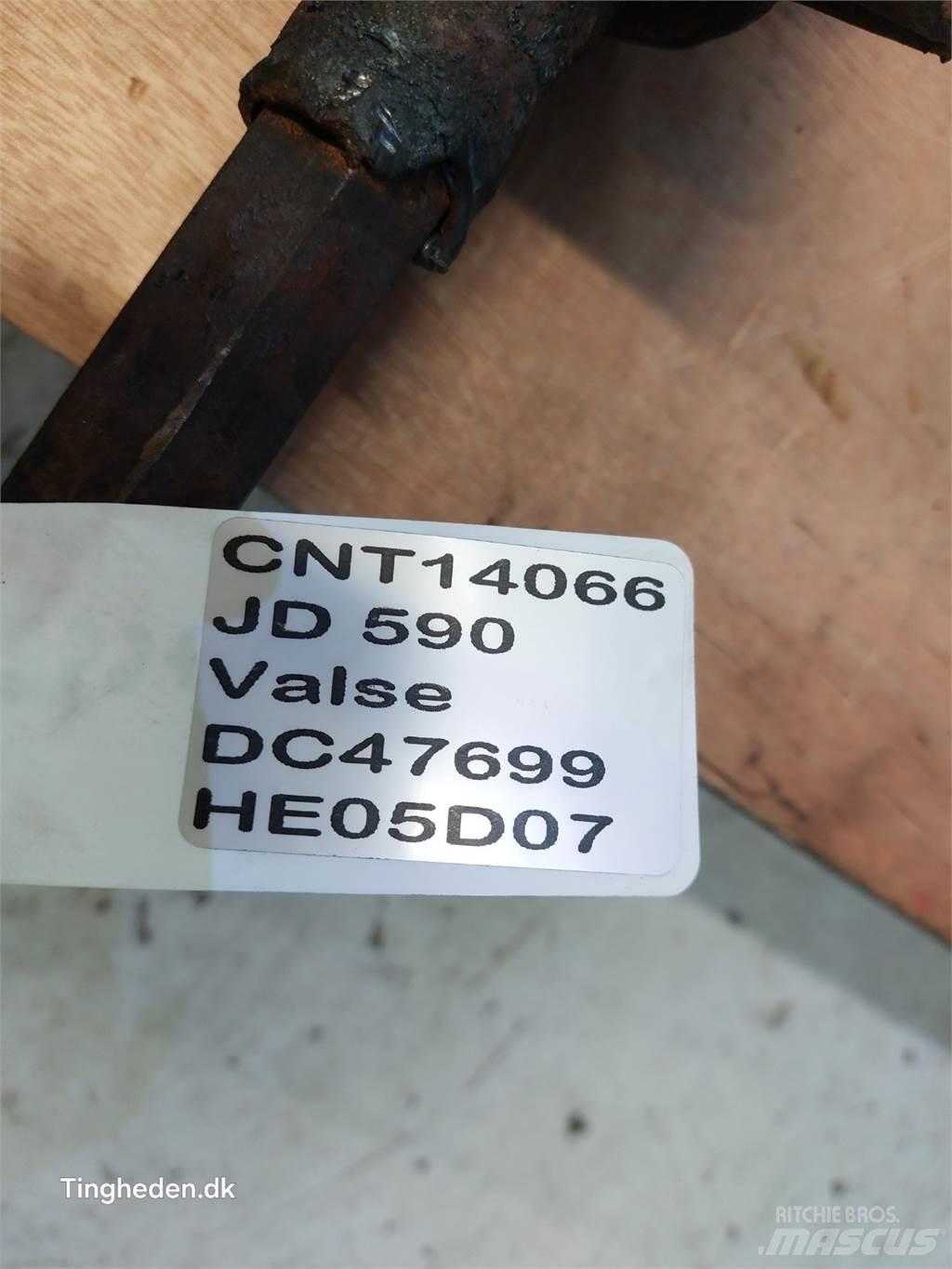 John Deere 590 Farm Equipment - Others