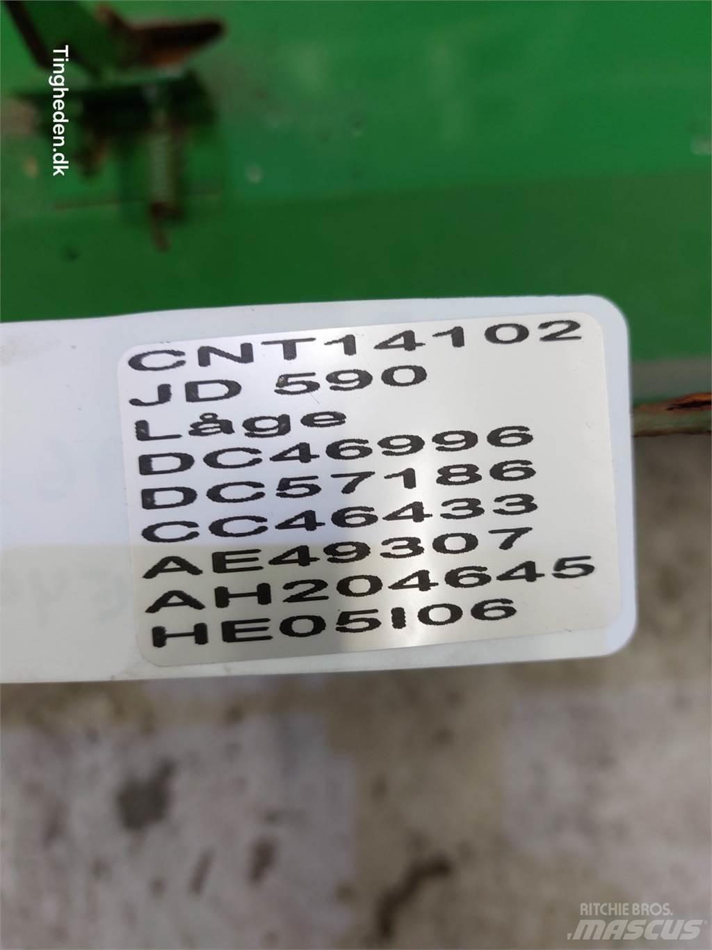 John Deere 590 Screening buckets