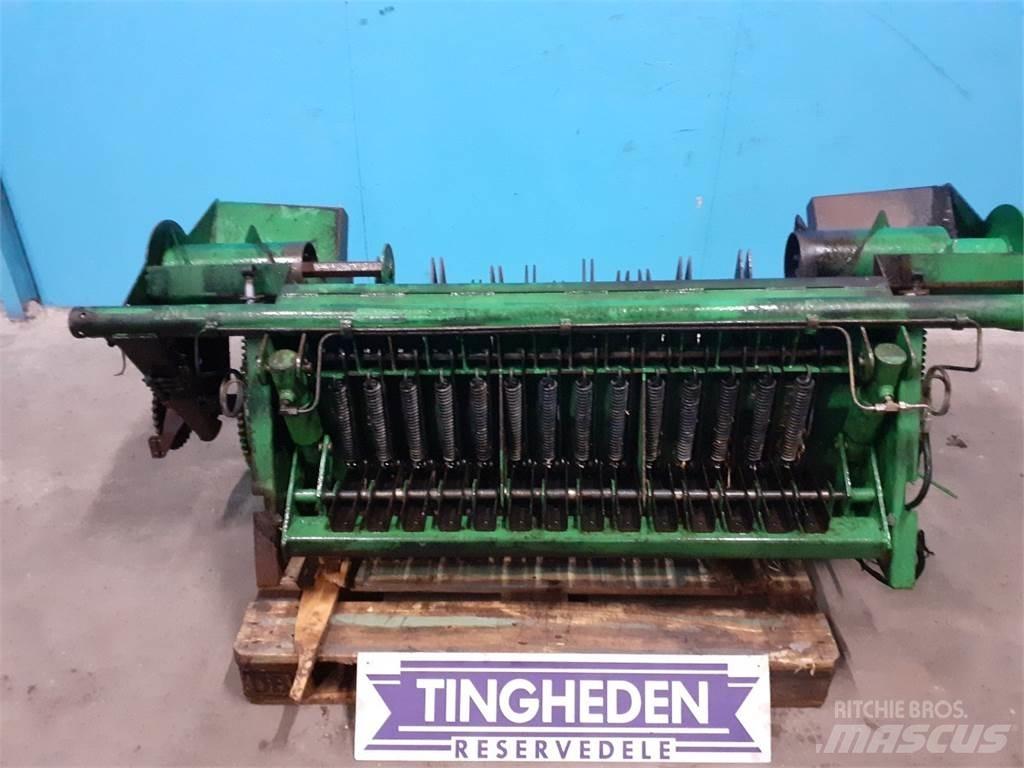 John Deere 592 Farm Equipment - Others