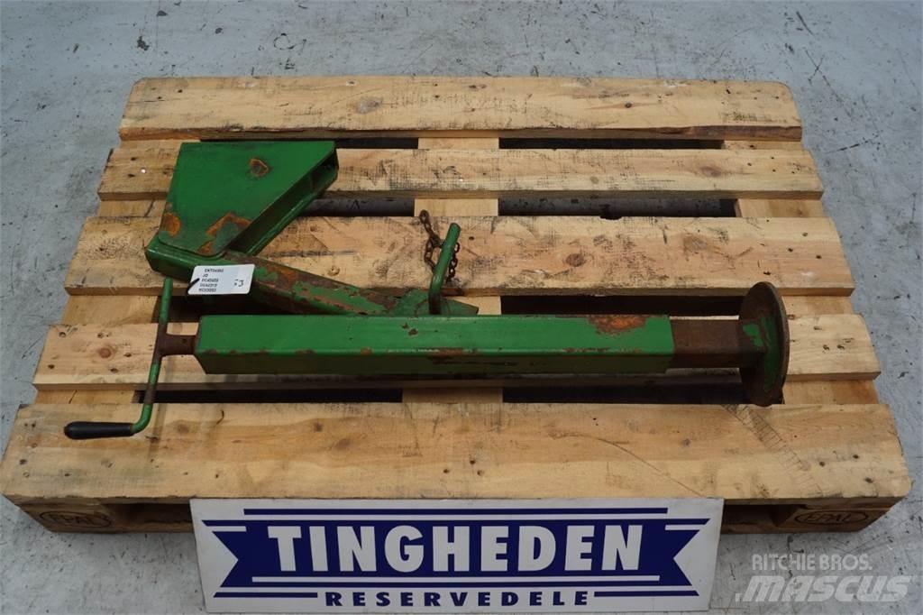 John Deere 592 Farm Equipment - Others