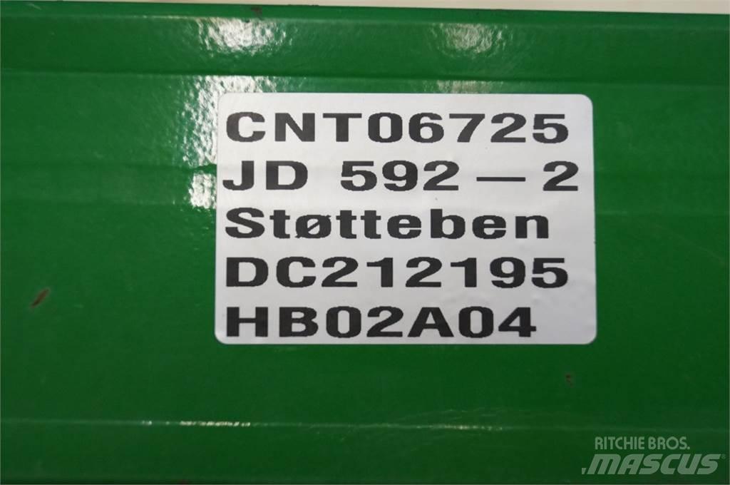 John Deere 592 Farm Equipment - Others
