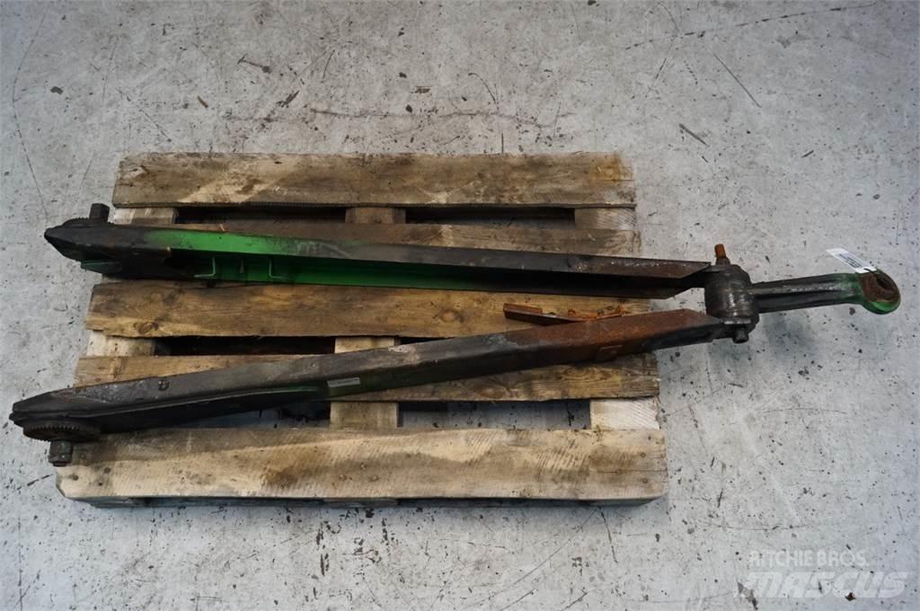 John Deere 592 Farm Equipment - Others